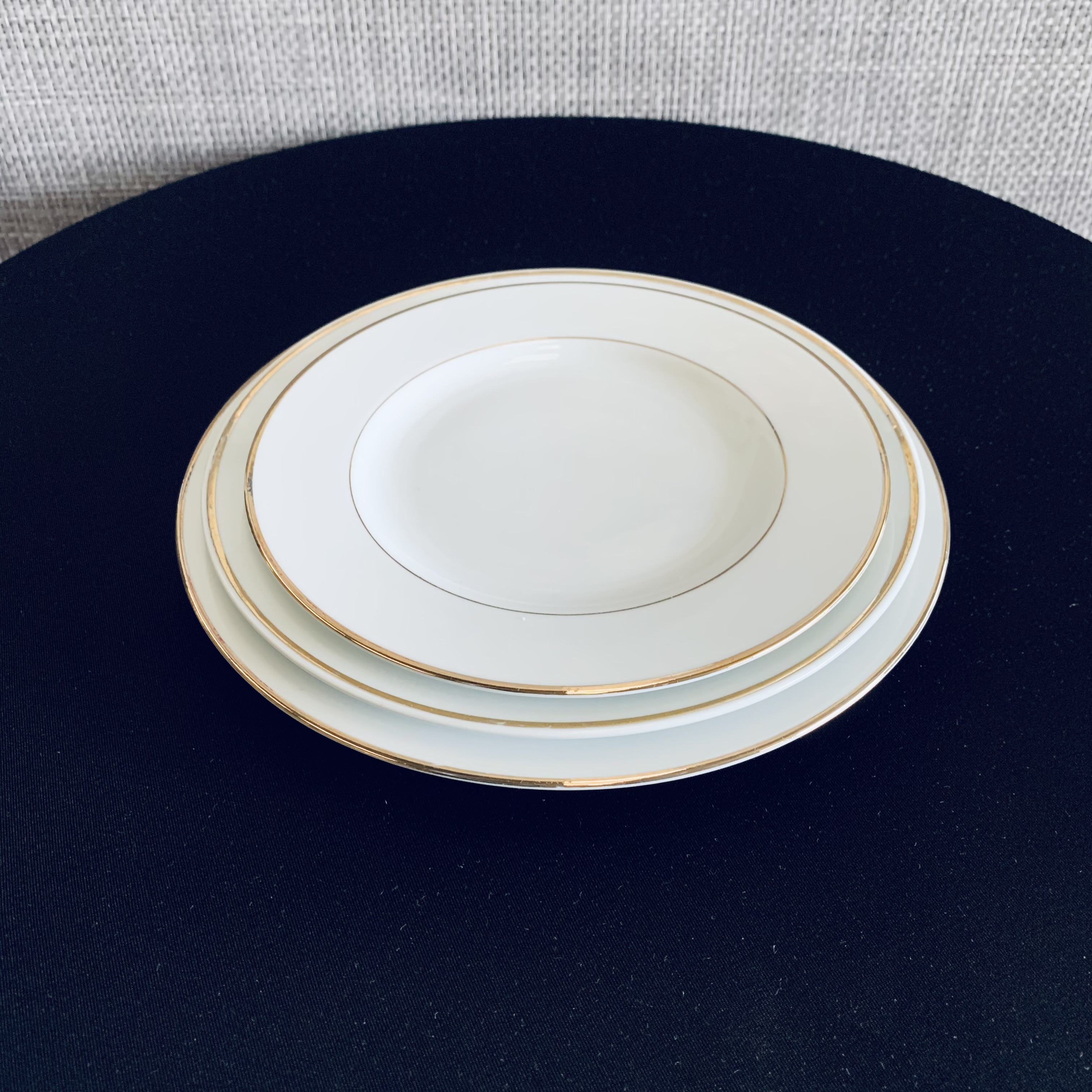 Assiette liseré doré D24